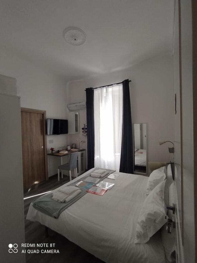 Domus Nikolai Hotel Bari Eksteriør billede